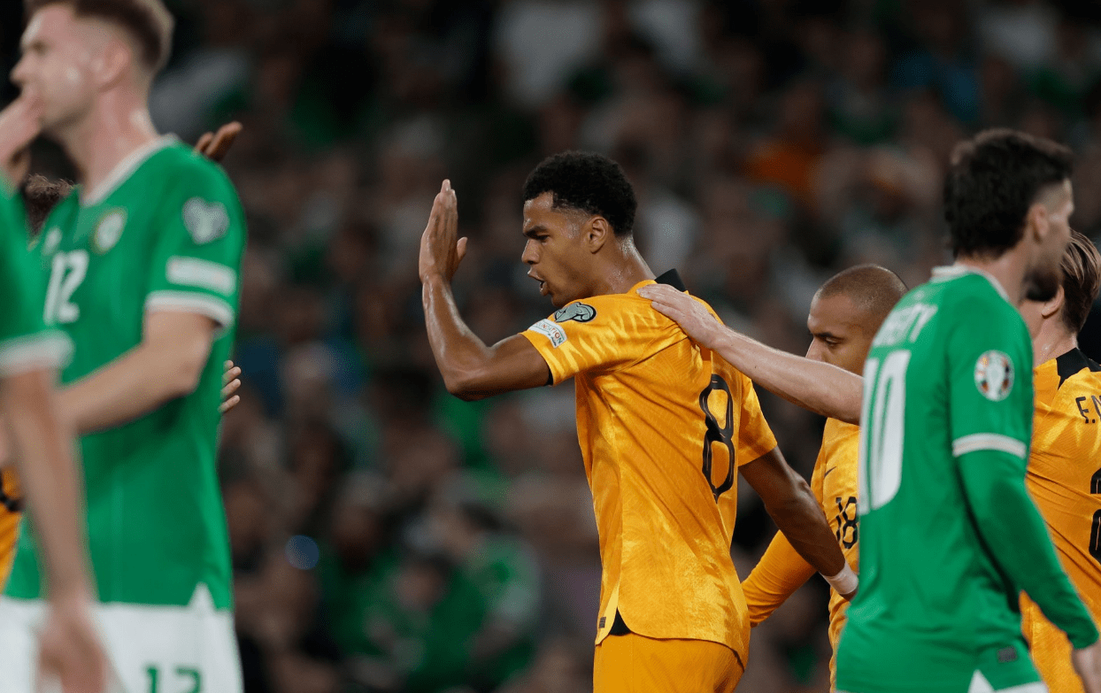 弗尔道队击溃对手，锁定冠军