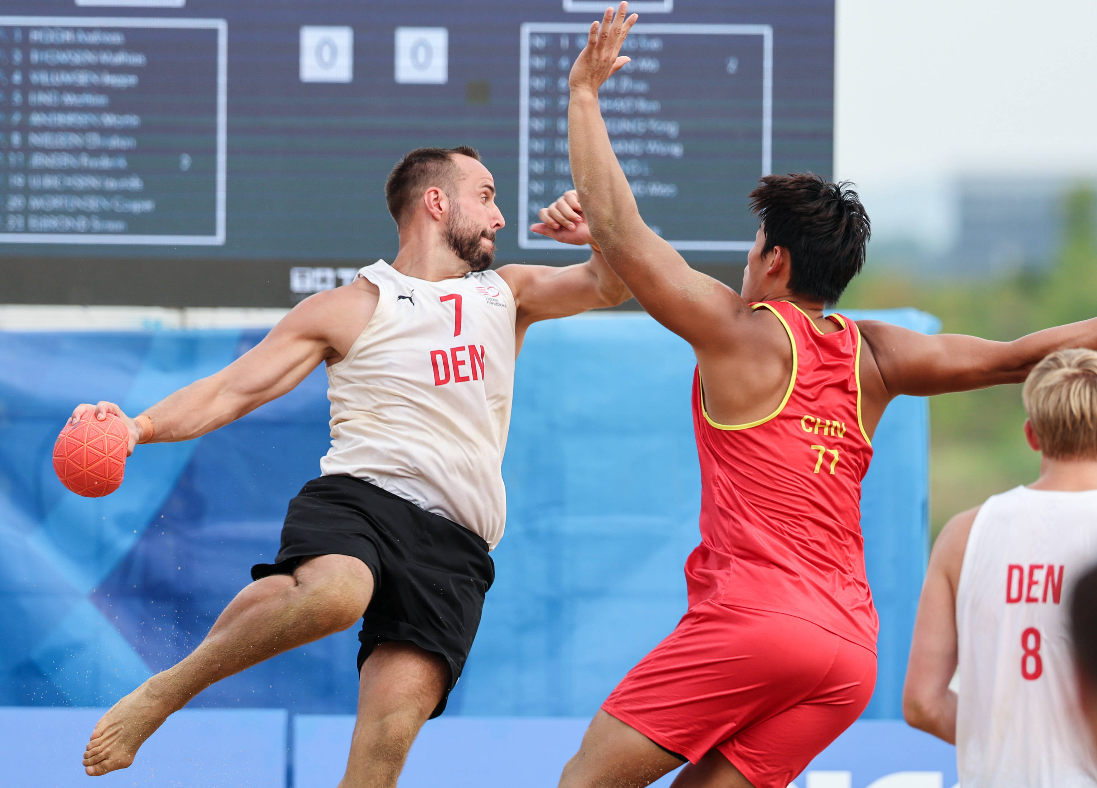 欧预赛：丹麦逆袭爱尔兰，晋级下一阶段