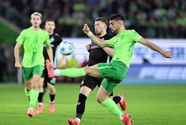 沃尔夫斯堡客场不敌奥格斯堡，积分榜上动摇