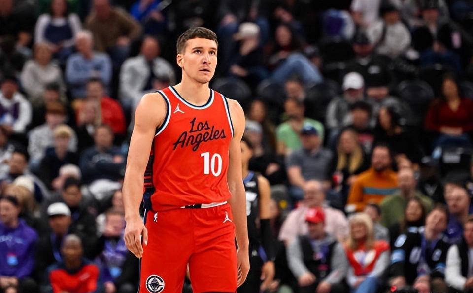 包含快船后卫个人表现出色，刷新生涯纪录的词条