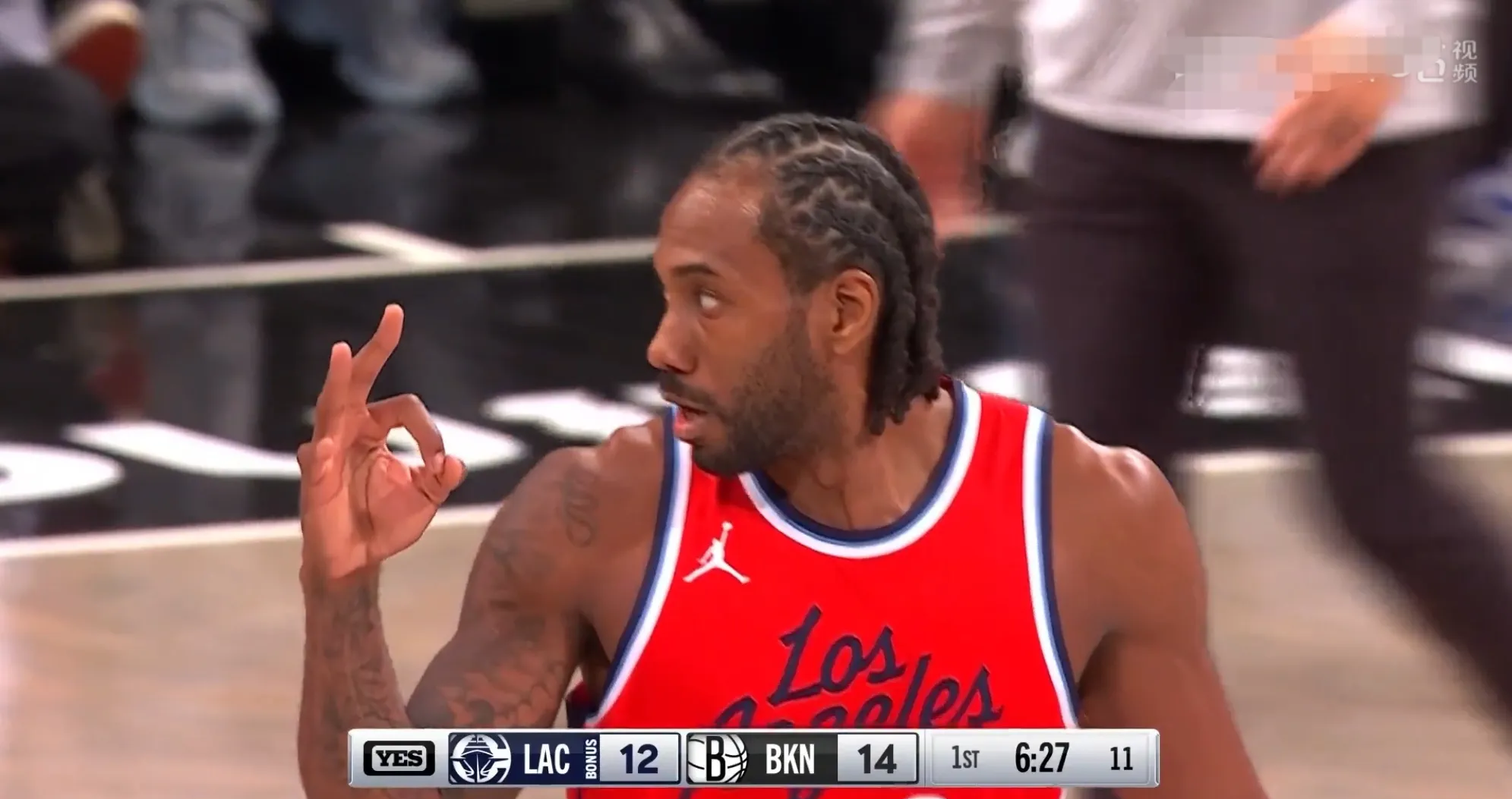 步行者客场战胜篮网，伦纳德砍下关键三分