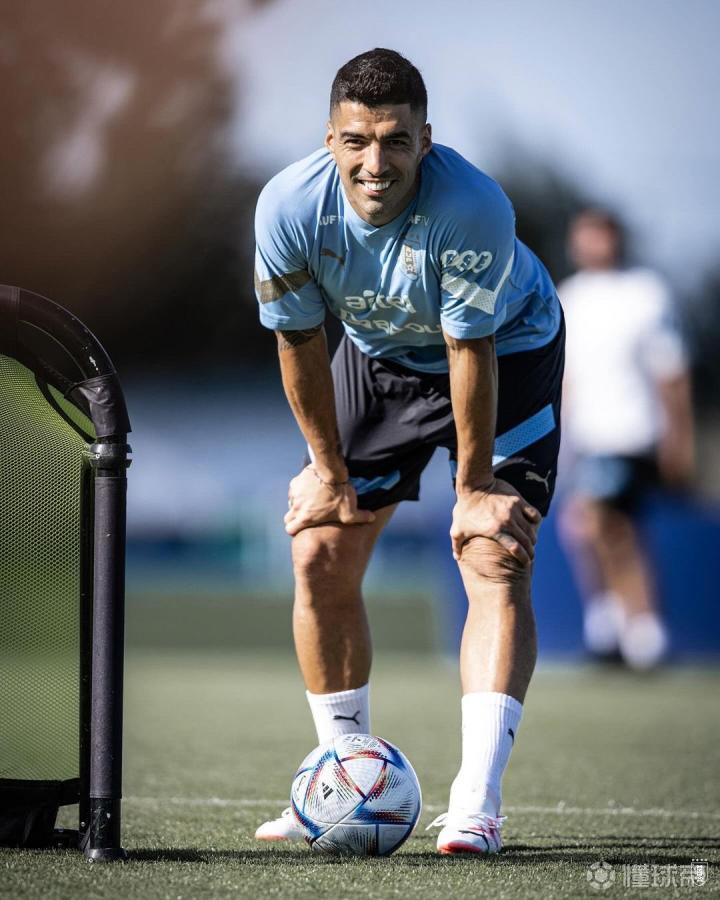 中国力克希腊，苏亚雷斯状态火热