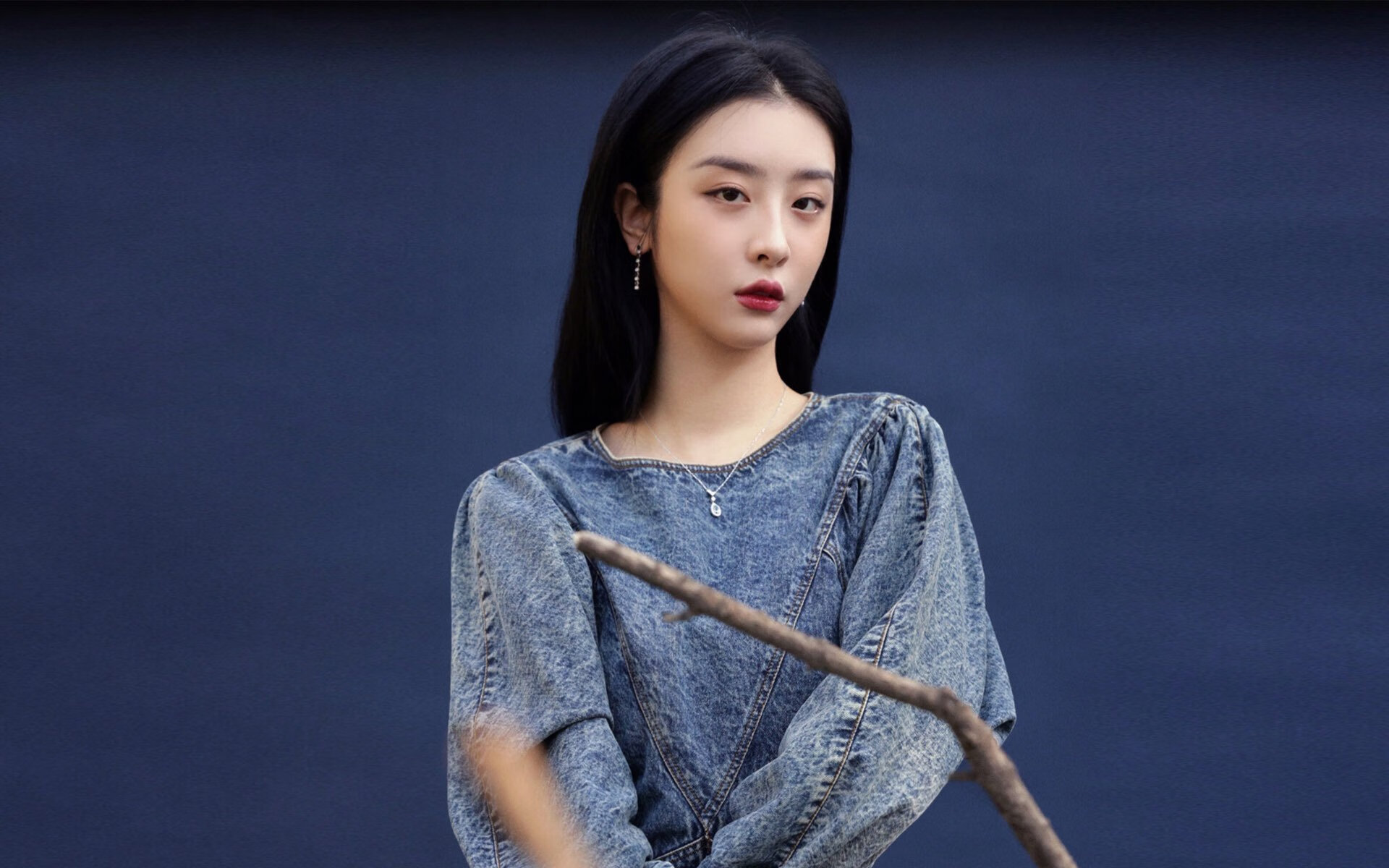 马克西狂轰42分导演逆转风暴!费城末节窒息防守绞杀约基奇