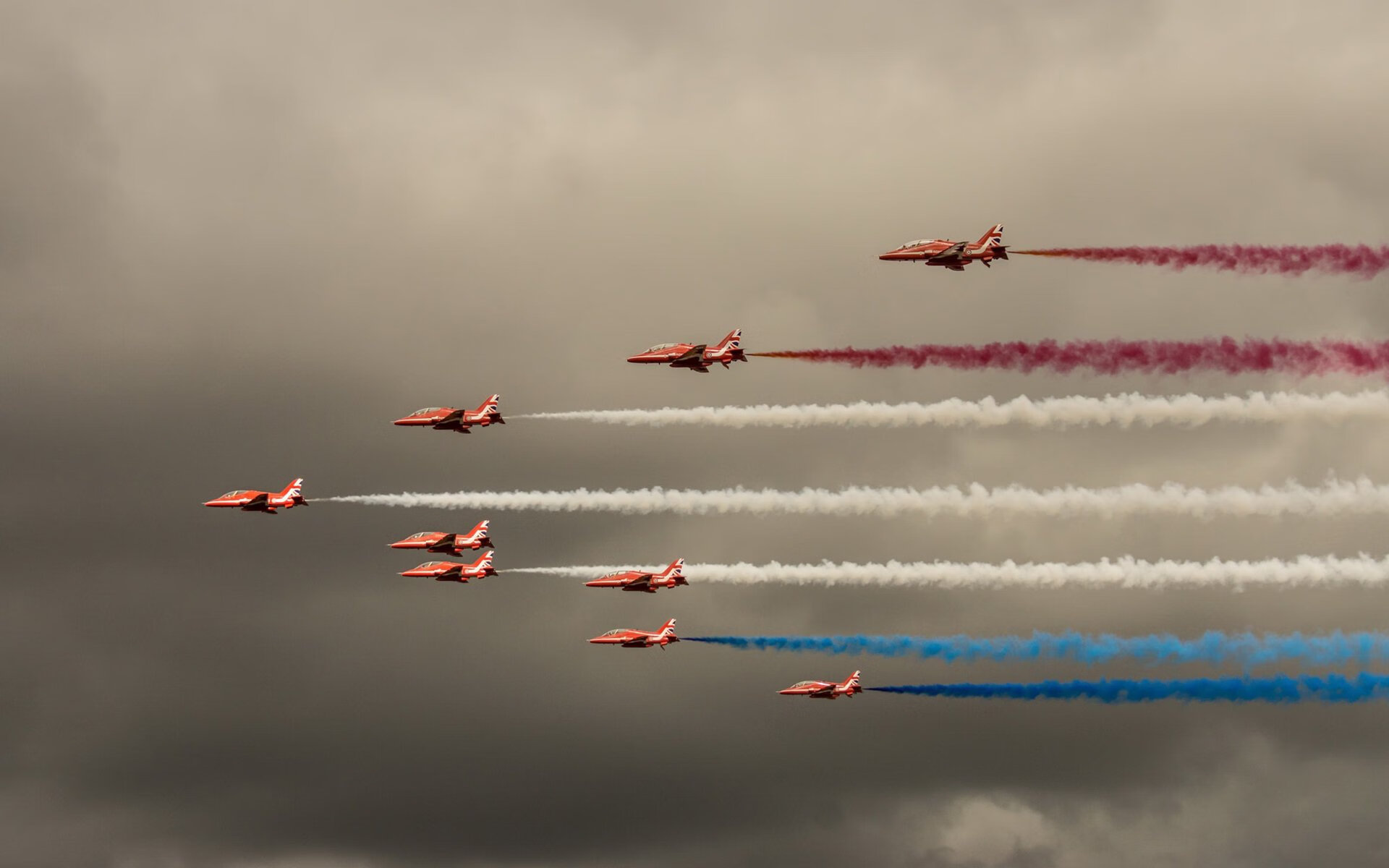双星闪耀,快船击溃热火,字母哥德甲争冠战接管比赛