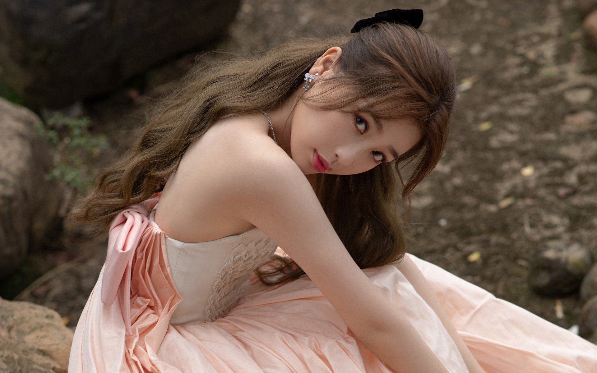 F1街道赛之夜，当引擎咆哮遇见绿茵闪电，姆巴佩全程高能输出